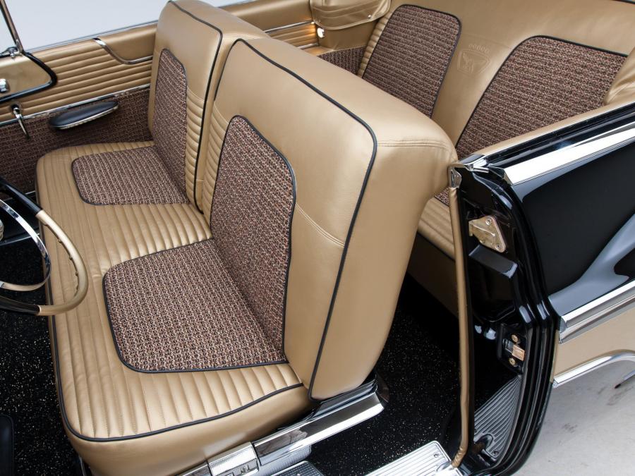 Интерьер Desoto Adventurer Convertible (S-26A) 1957 года  (фото 6 из 60)